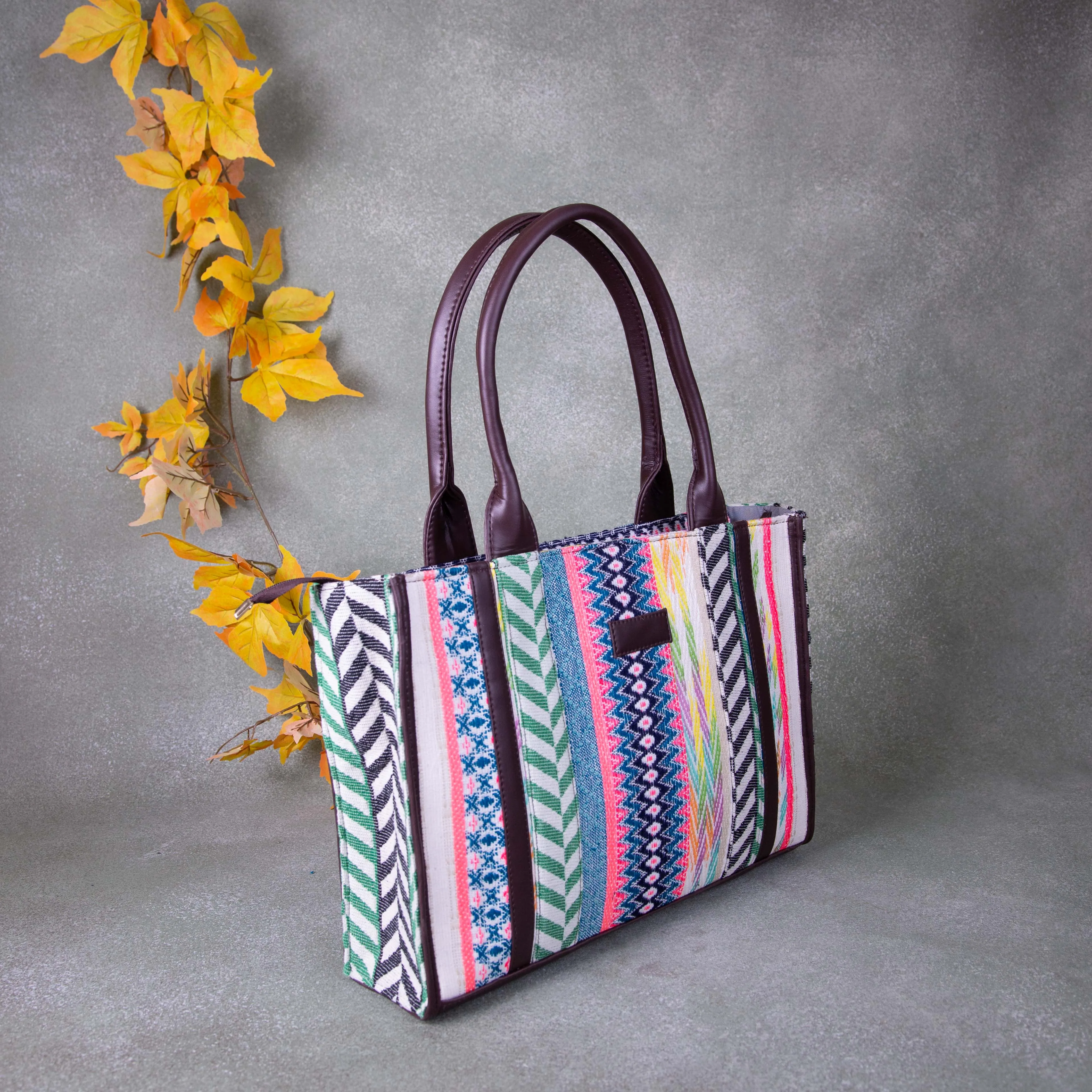 Chic Laptop Totes Multi-Colour