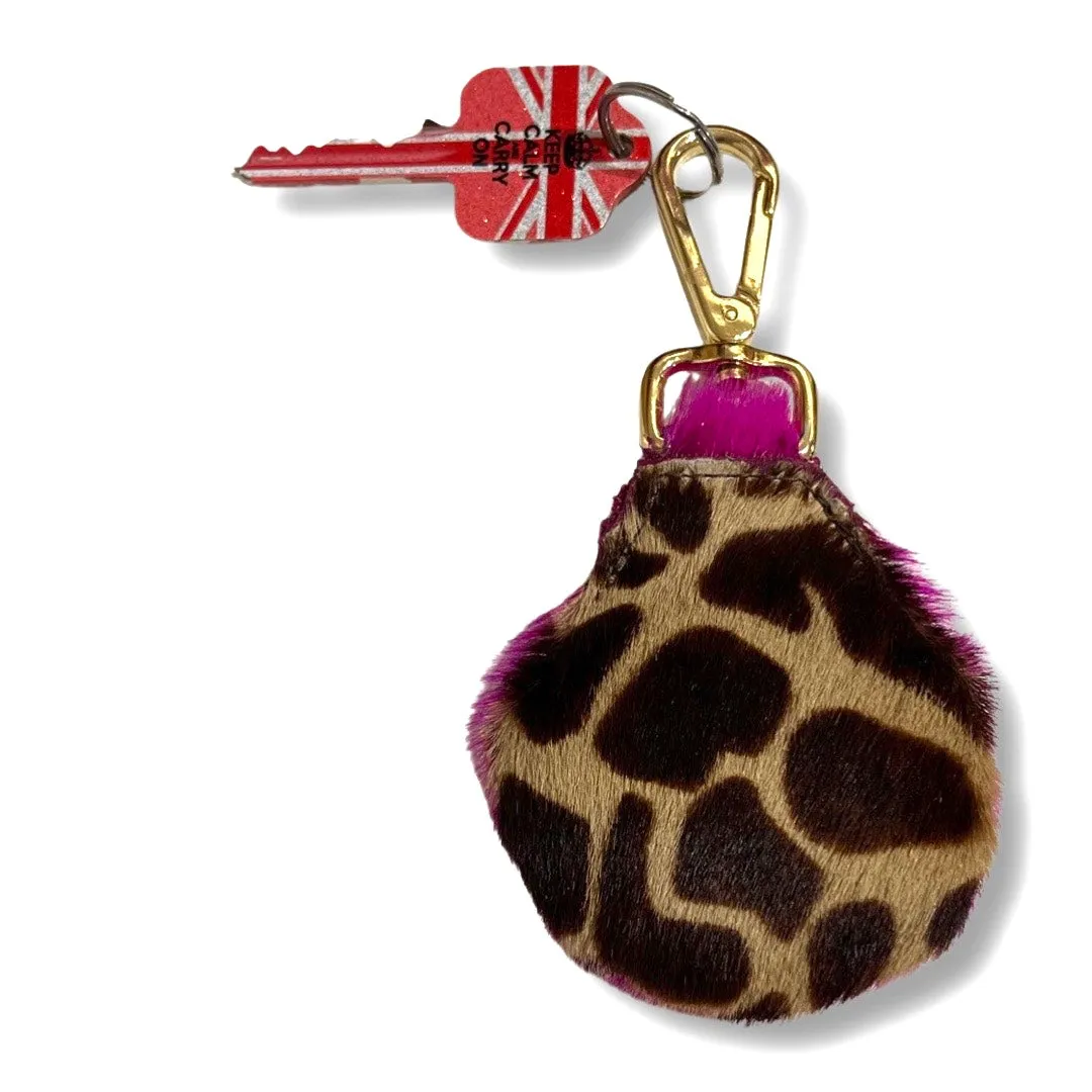 Happy Key Chain- fuchsia-giraffe