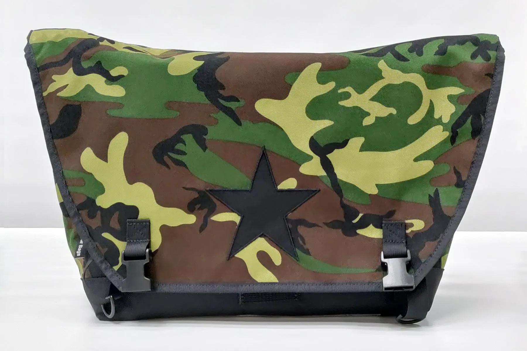 Woodland camo Messenger Bag